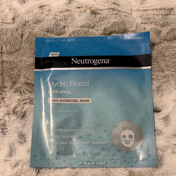 Facial Mask Bundle-2 Neutrogena Hydro Boost Mask-3 Celavi Simple Beauty Masks - Picture 8 of 8